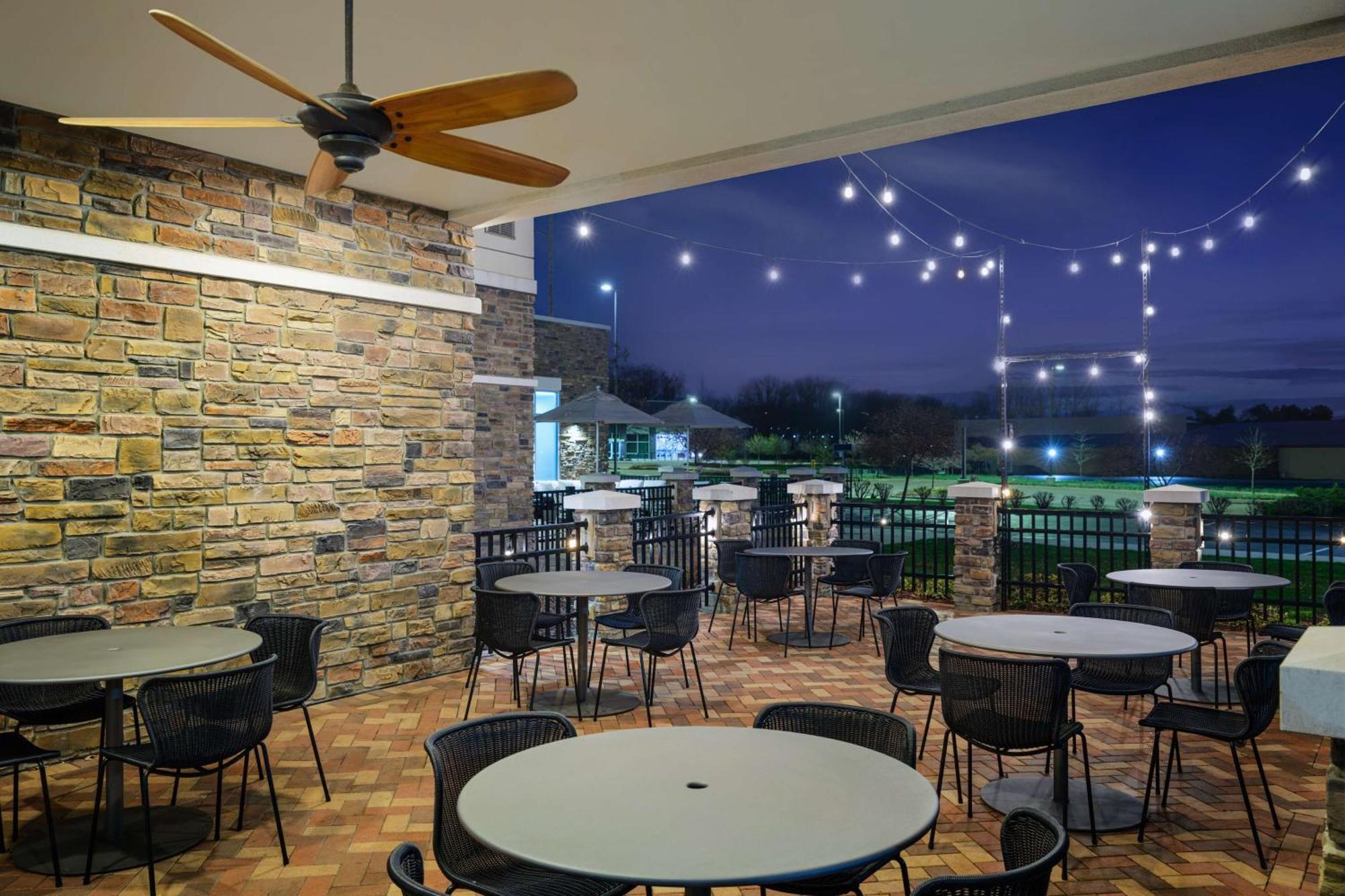 Hyatt Place Canton Lake Cable Exterior foto