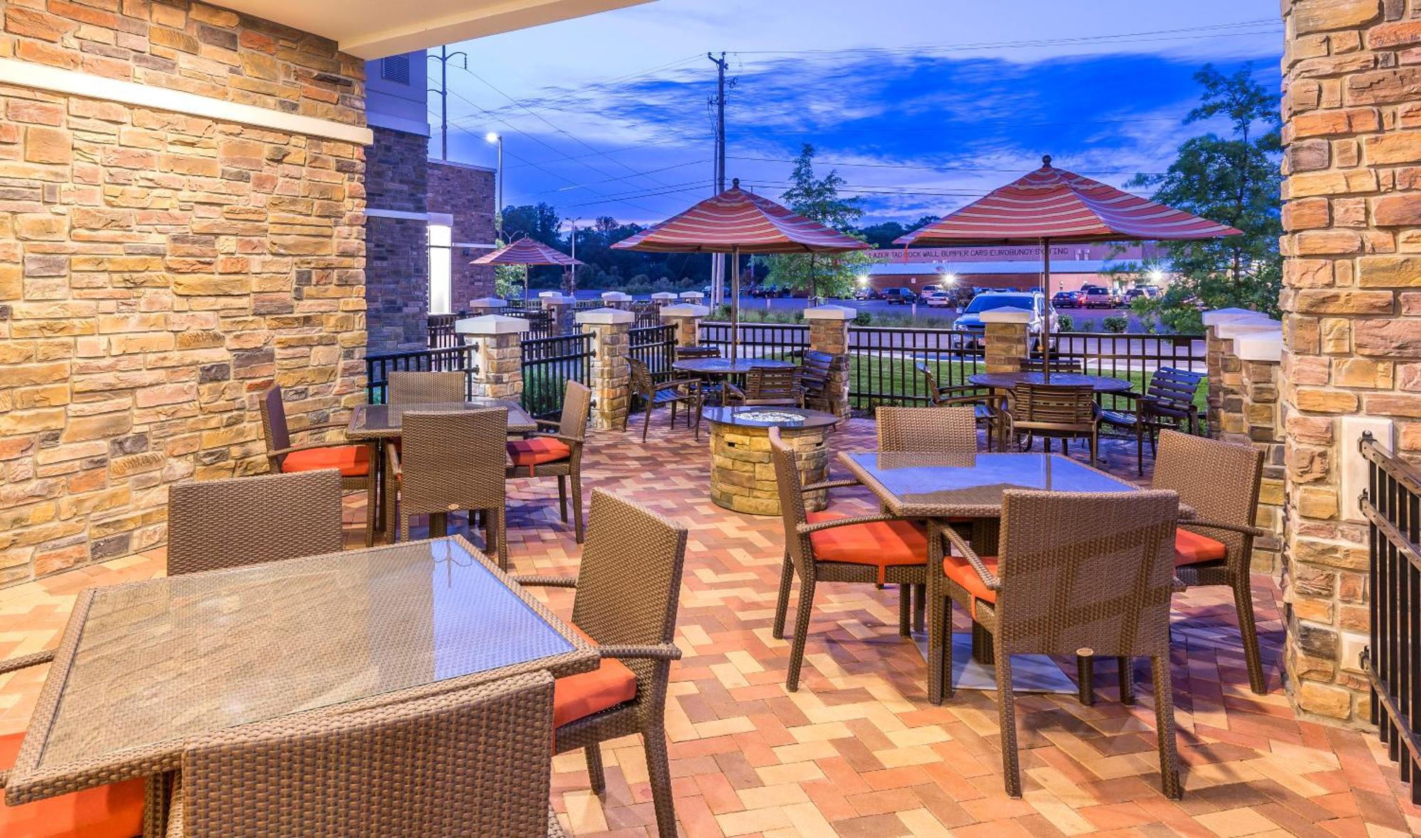 Hyatt Place Canton Lake Cable Exterior foto